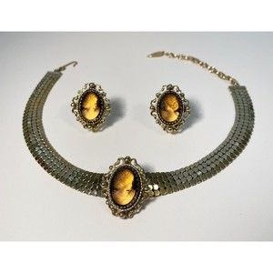 Vintage SIGNED Whiting & Davis Iridescent Cameo Mesh Choker Necklace & Earrings